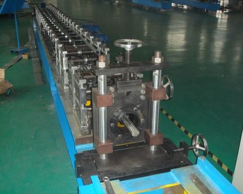 pm16861683-13_stations_downspout_roll_forming_machine_gutter_rolling_machine_3t_manual_uncoiler 13 Stations Downspout Roll Forming Machine / Gutter Rolling Machine 3T Manual Uncoiler