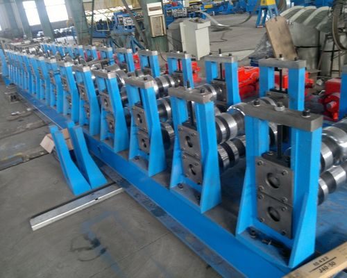 Auto Highway Guardrail Roll Forming Machine 2.5 - 3.5 Mm Material Thickness