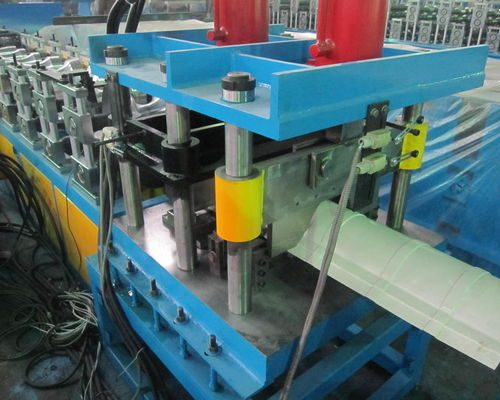 Low Noise Ridge Cap Roll Forming Machine Chain Transmission Roller Driven