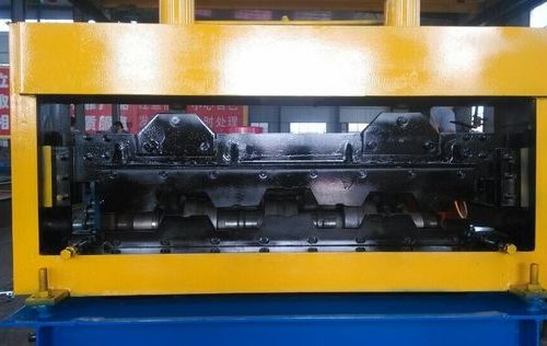 Aluminum Galvanized Floor Deck Roll Forming Machine Width With Pre - Cutting