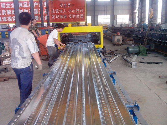 pm17093917-roof_tile_floor_decking_iron_sheet_making_machine_with_5_5_kw_servo_motor Roof Tile Floor Decking Iron Sheet Making Machine With 5.5 KW Servo Motor