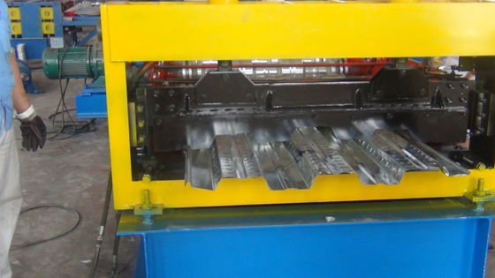 pm17093924-roof_tile_floor_decking_iron_sheet_making_machine_with_5_5_kw_servo_motor Roof Tile Floor Decking Iron Sheet Making Machine With 5.5 KW Servo Motor