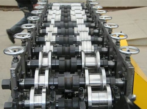 pm17199269-hydraulic_steel_structure_t_bar_roll_forming_machine_with_water_cooling_system Hydraulic Steel Structure T Bar Roll Forming Machine With Water Cooling System