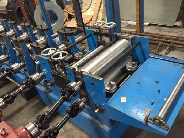 IMG_1745 Automatic CZ Purlin Roll Forming Machine with Gearbox Transmission