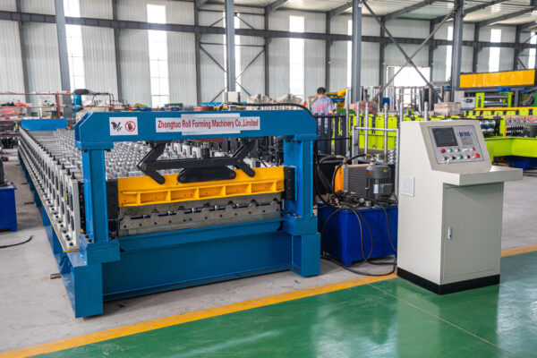 中原铸铁牌坊 (10) High-Speed Roofing Panel Roll Forming Machine