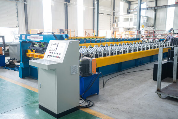 中原铸铁牌坊 (7) High-Speed Roofing Panel Roll Forming Machine
