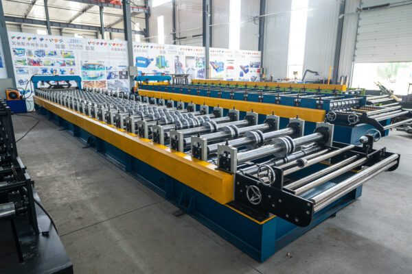 中原铸铁牌坊 (8) High-Speed Roofing Panel Roll Forming Machine