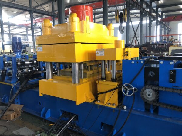 High-Speed Highway Guardrail Roll Forming Machine