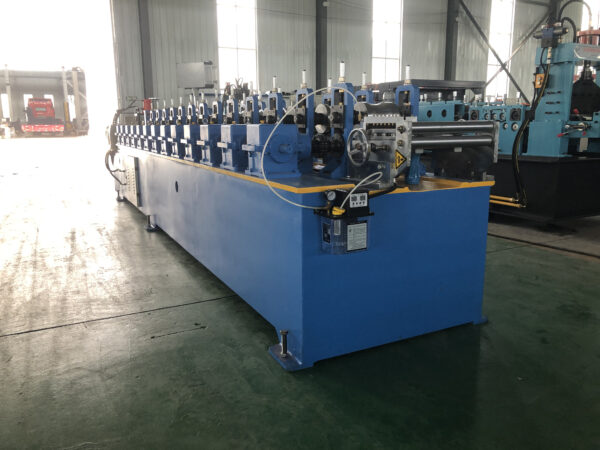 高配卷帘门 (5) High Precision Rolling Shutter Door Roll Forming Machine for Efficient Door Panel Production